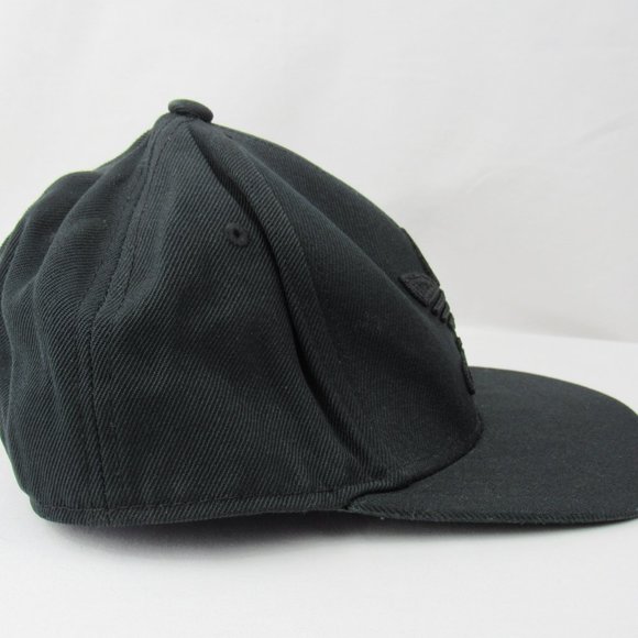 Adidas Black Baseball Cap w/Black Retro Embroidered Trefoil Logo Snap Back EUC - Picture 5 of 9